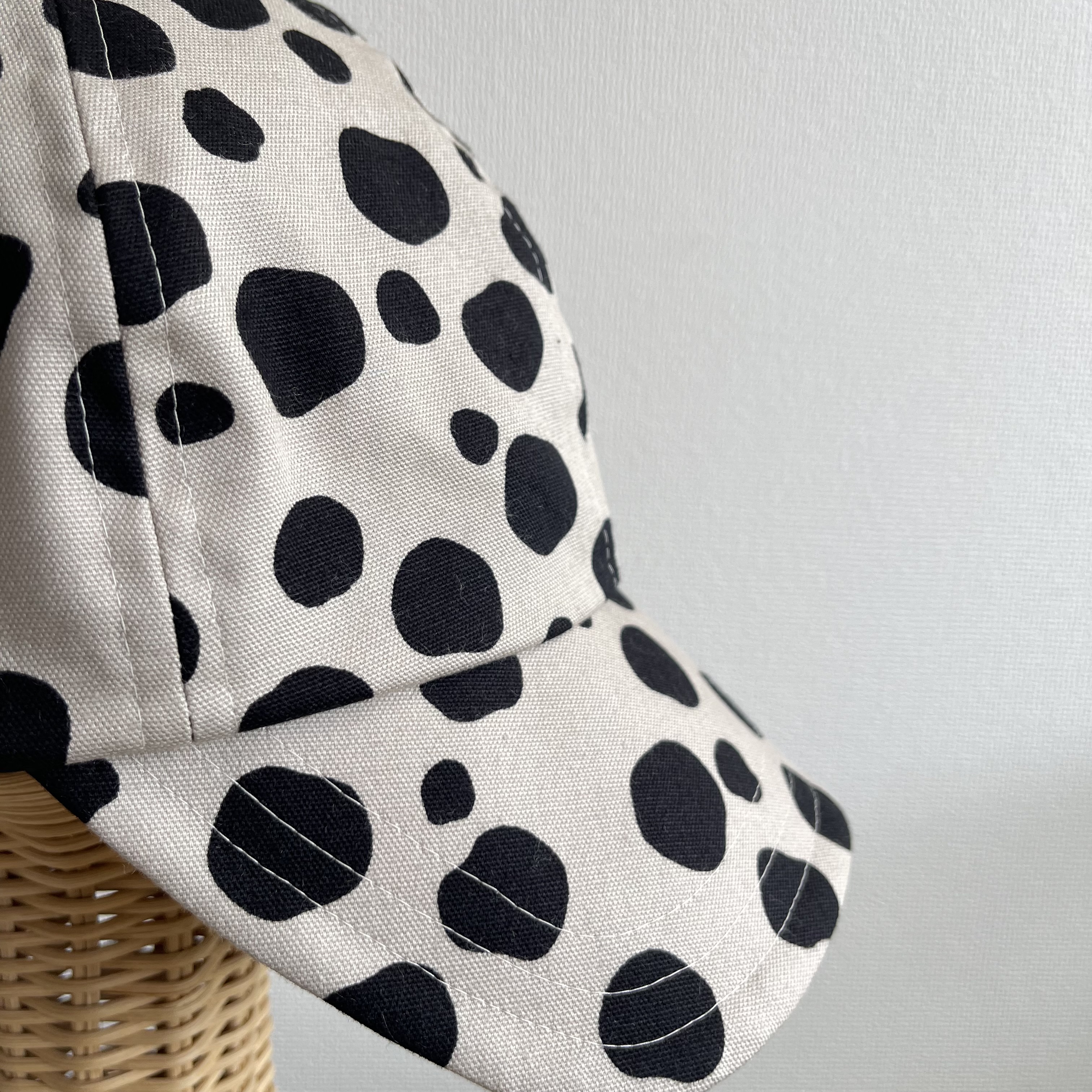 ダルメシアンキャップ｜今日の服に、ひとさじの遊び心を ちょっとした冒険を楽しむユニセックスデザイン